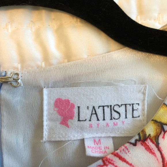 L’ATISTE statement sleeve dress - Picture 2 of 4